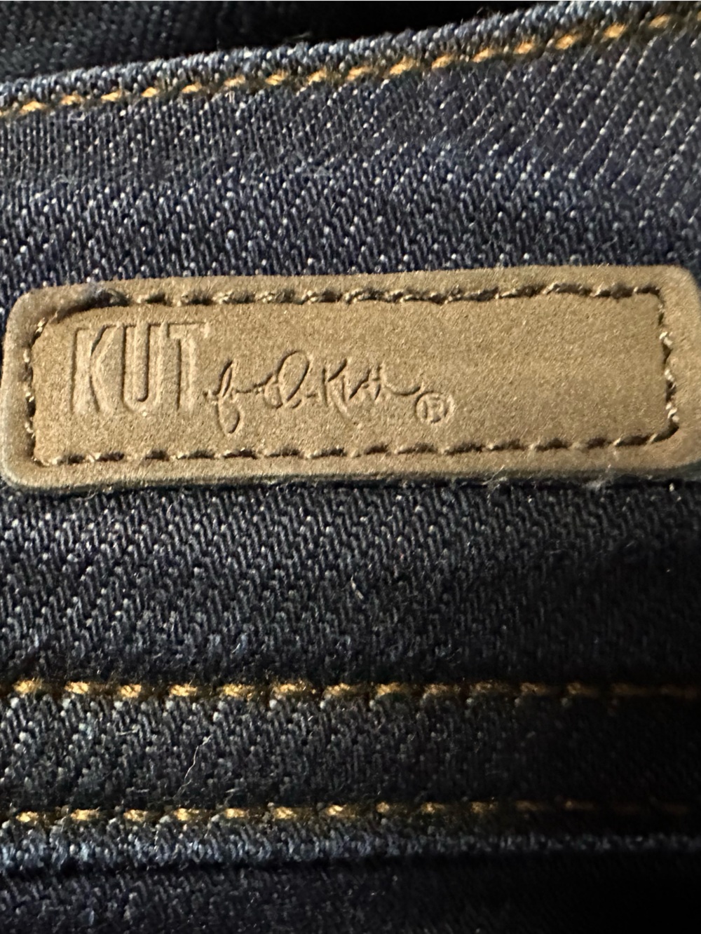 Kut from the Kloth Dark Blue Cropped Jeans with Red Cuff - Picture 4 of 10
